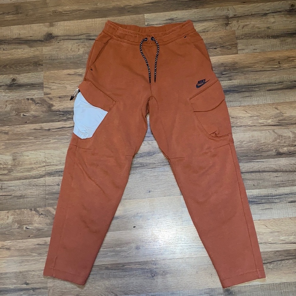 Nike tech fleece cargo sweatpants